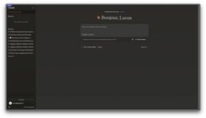 Claude AI dark mode dashboard interface showing a personalized greeting 'Bonjour, Lucas', the Claude 3.5 Sonnet prompt input box, and a sidebar with recent chat history.